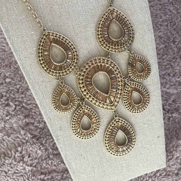 Gold Statement Necklace - Picture 4 of 4